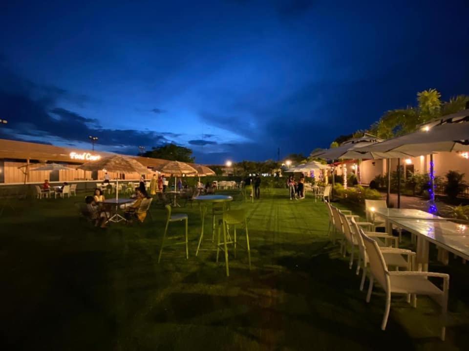 Focus Club And Resort 란치 외부 사진