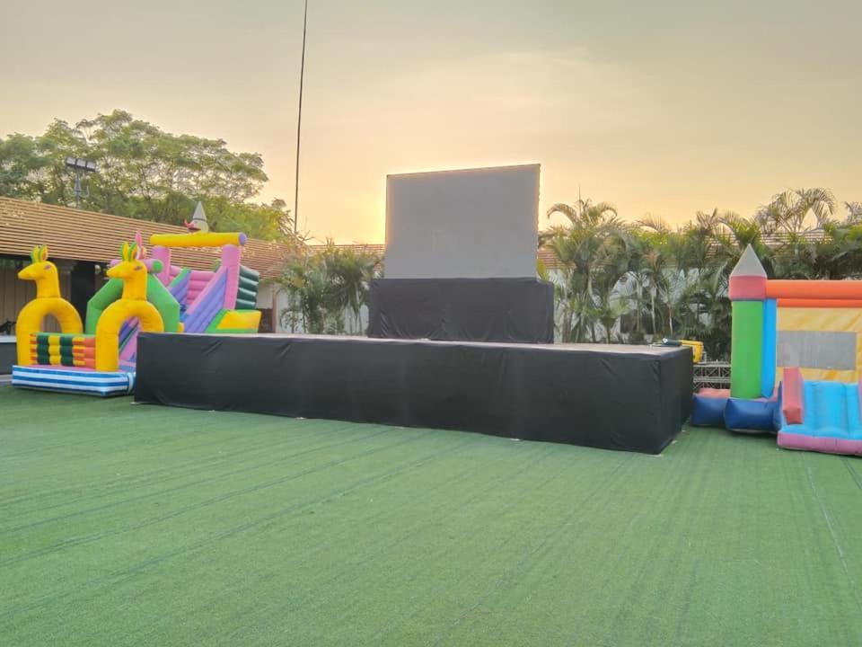 Focus Club And Resort 란치 외부 사진