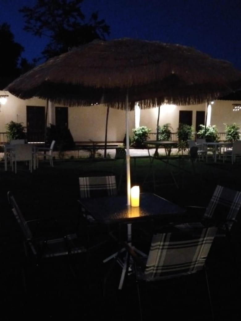 Focus Club And Resort 란치 외부 사진