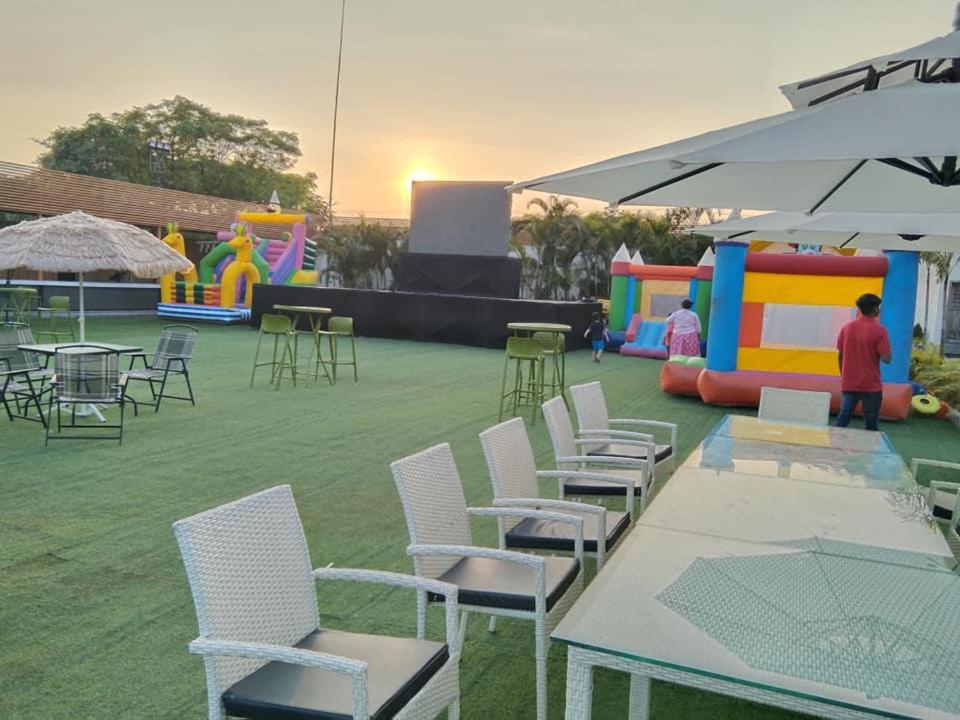 Focus Club And Resort 란치 외부 사진
