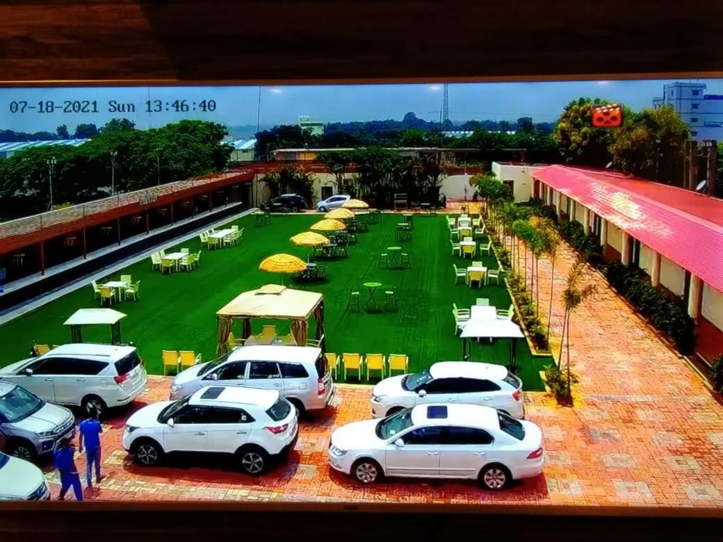 Focus Club And Resort 란치 외부 사진